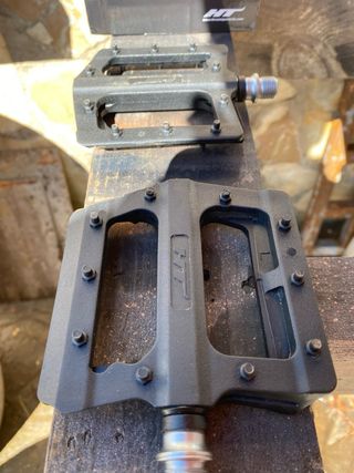 Pedales HT para descenso