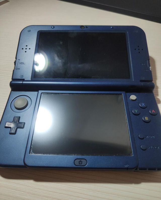 New Nintendo 3DS XL Blu
