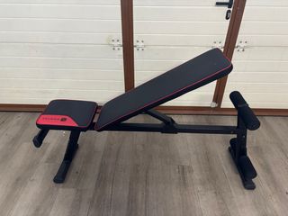 Banco de pesas y abdominales inclinable