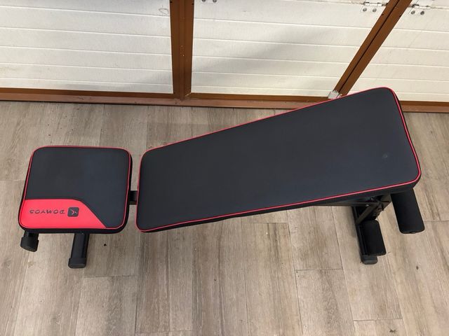 Banco de pesas y abdominales inclinable