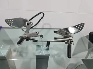 Estriberas Honda CBR 900 RR