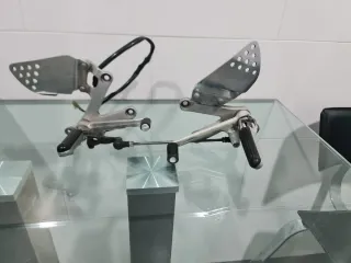 Estriberas Honda CBR 900 RR