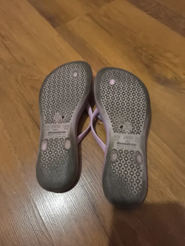 Chanclas Ipanema niña corazón morado. 29-30