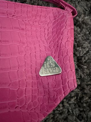 Bolso rosa It's lava efecto piel cocodrilo