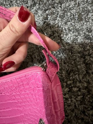 Bolso rosa It's lava efecto piel cocodrilo