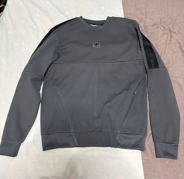 Sudadera Adidas Gris con Logo