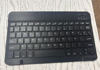 Samsung Galaxy Tab A8 con teclado y funda