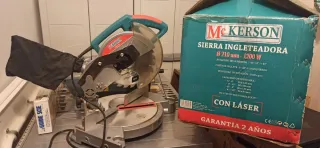 Sierra Ingletadora McKerson 210mm 1200W con Láser