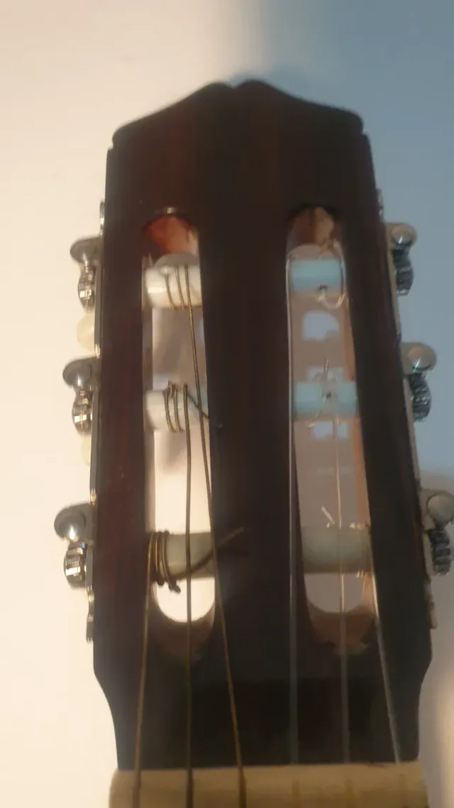 3 Guitarras Clásicas precio solamente hoy