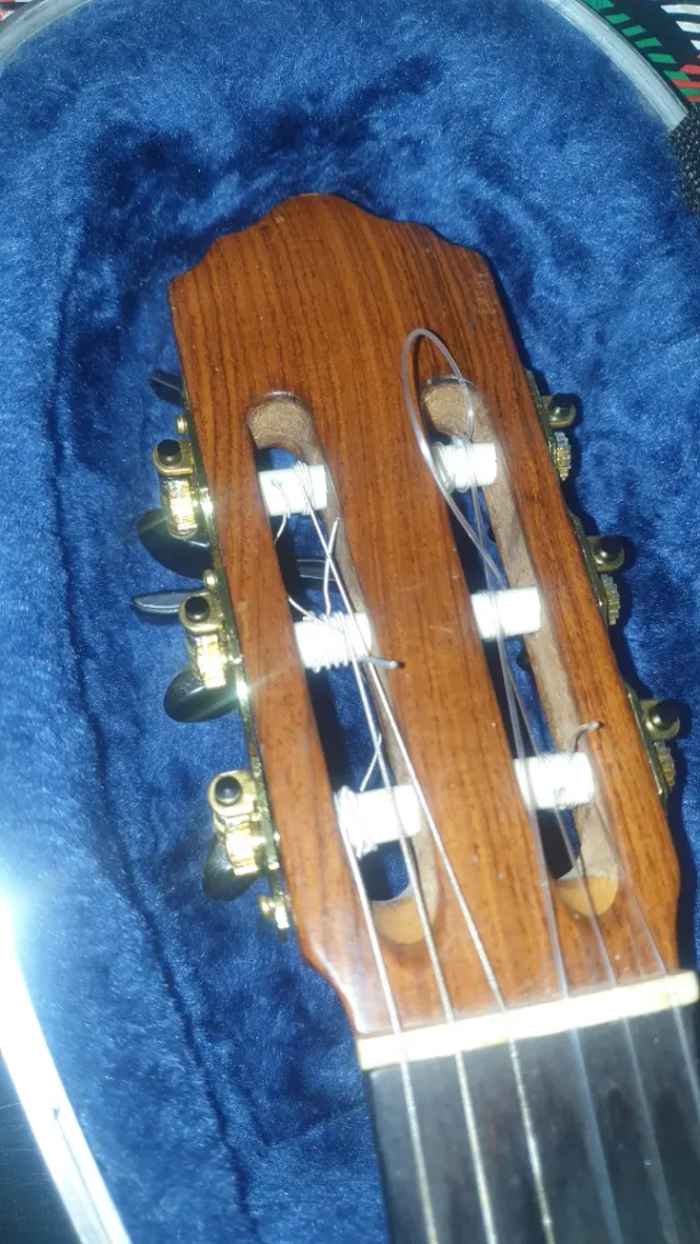 3 Guitarras Clásicas precio solamente hoy