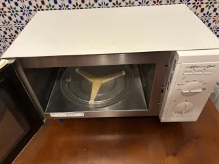 Microondas 900W Combi Grill Whirpool