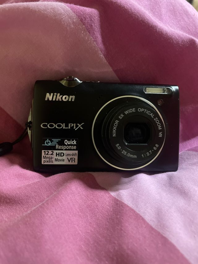 Cámara Nikon Coolpix 12.2 MP