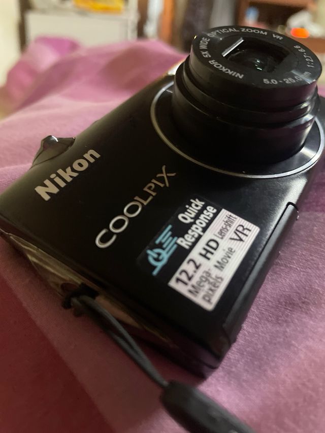 Cámara Nikon Coolpix 12.2 MP