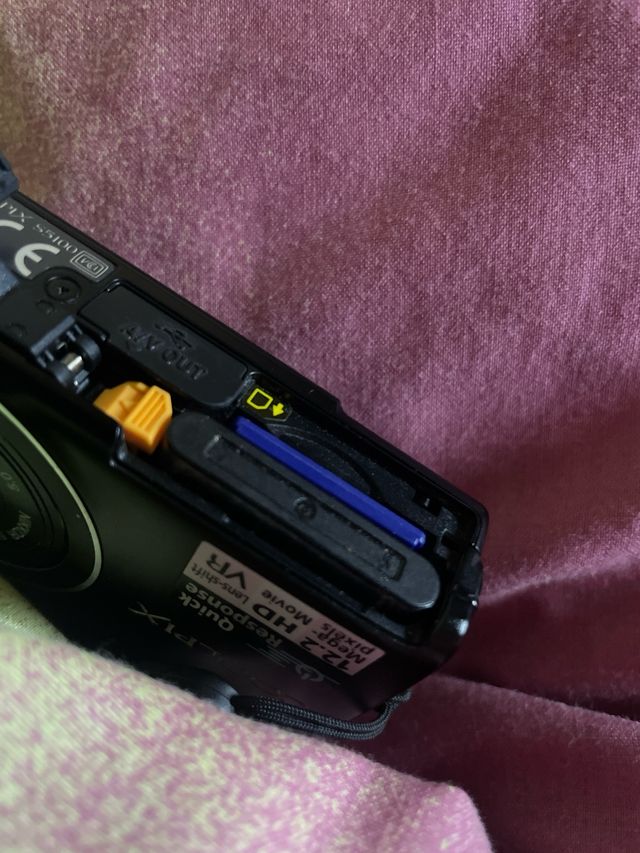 Cámara Nikon Coolpix 12.2 MP