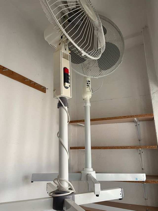 Ventilador de pie Nevir blanco