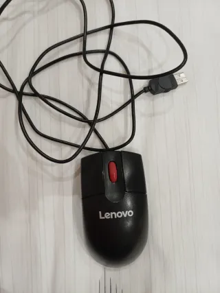 Ratón Lenovo USB Negro con Rueda Roja