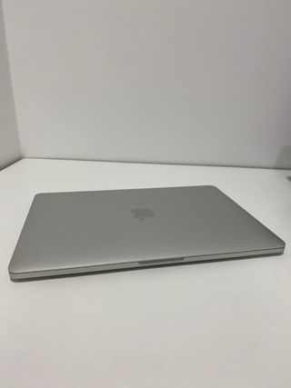 MacBook Pro 13” Plata