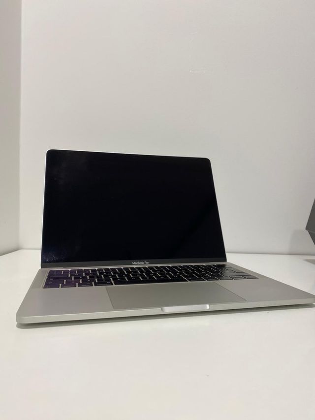 MacBook Pro 13” Plata