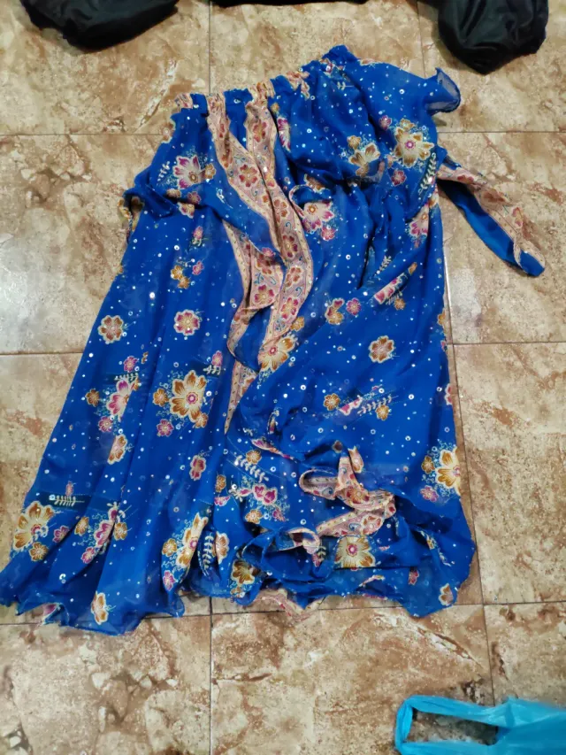 Conjunto Falda y Choli Azul y Negro