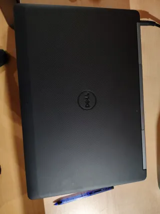 Dell Precision 7520 Portátil