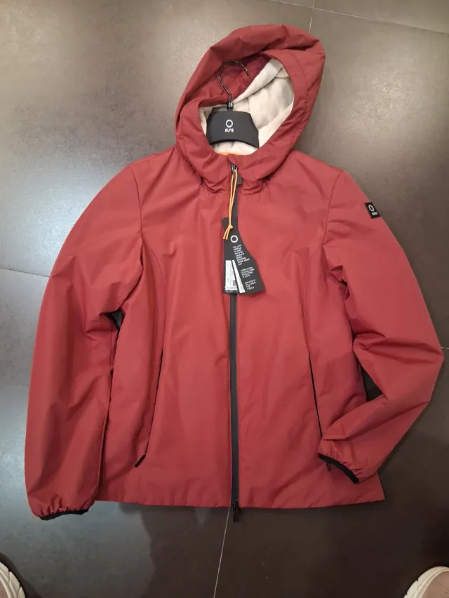 Giubbotto Suns rosso con cappuccio modello Aurelia