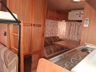 Se vende Caravana BURSTNER CITY 470 de 5 plazas