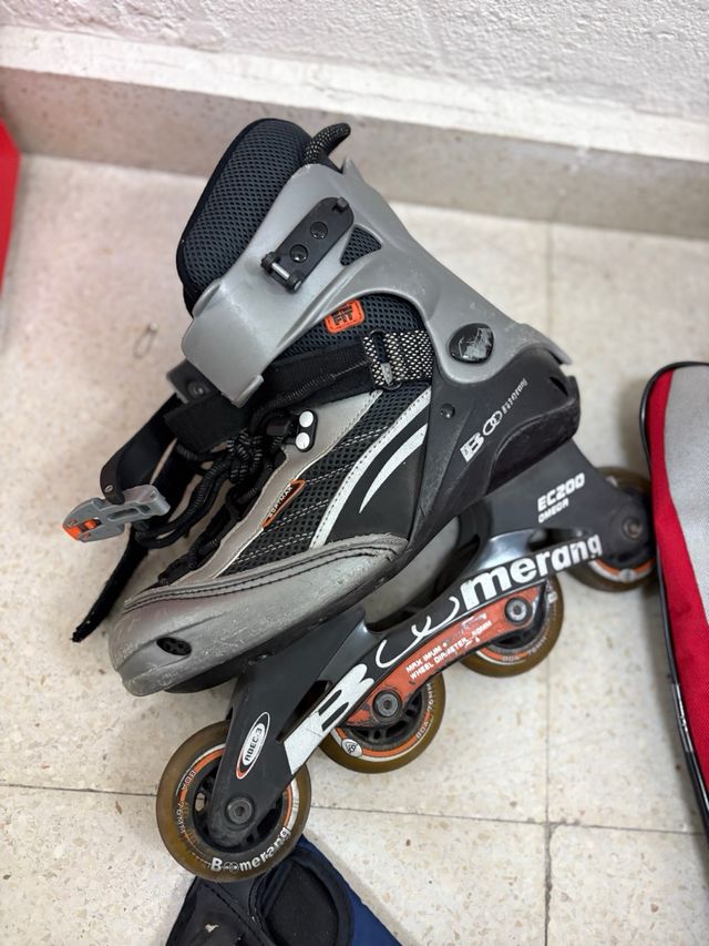 Patines en línea y protecciones codos y rodillas