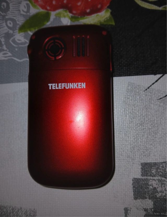 Teléfono Móvil TELEFUNKEN Rojo