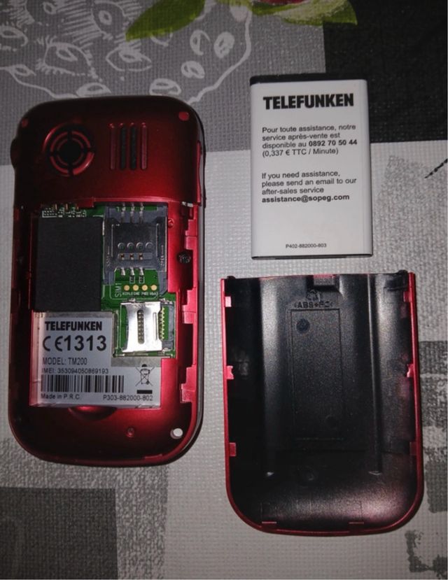 Teléfono Móvil TELEFUNKEN Rojo