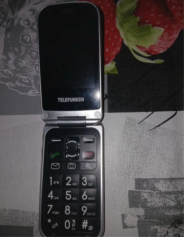 Teléfono Móvil TELEFUNKEN Rojo