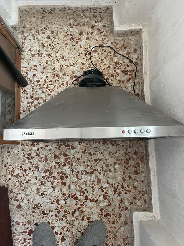 Campana extractora Zanussi