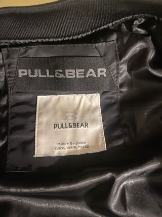 Cazadora bomber Pull&Bear negra