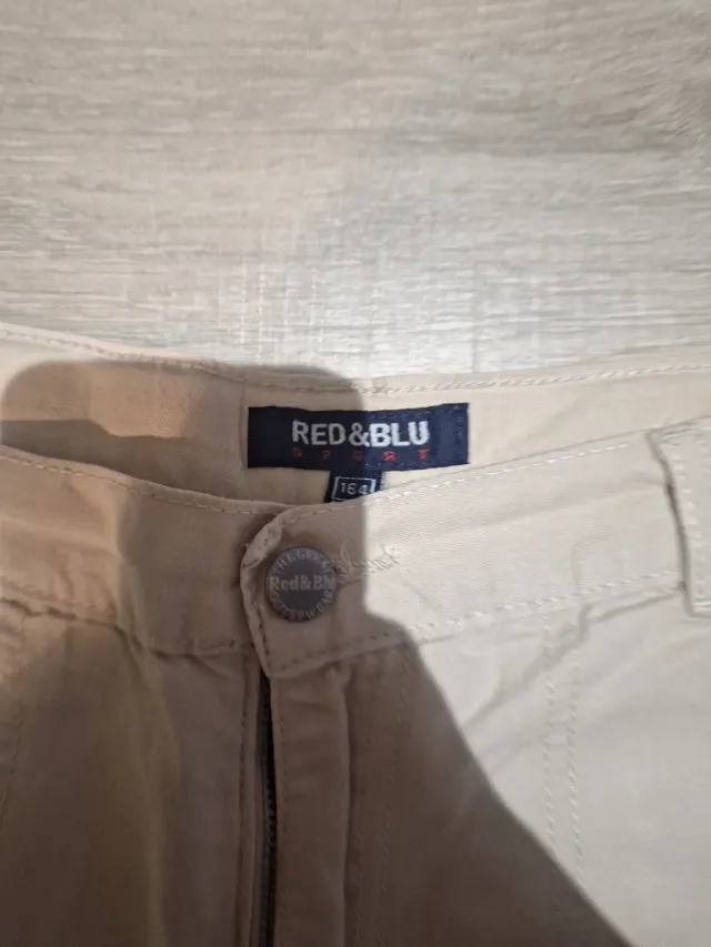 Pantalón corto beige Red & Blue