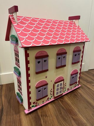 Casita de muñecas de madera Miyo