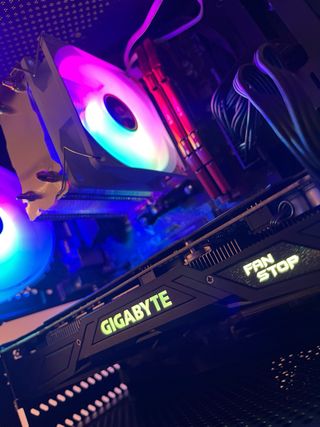 PC Gaming Ryzen 5 - GTX 1070 RESERVADO