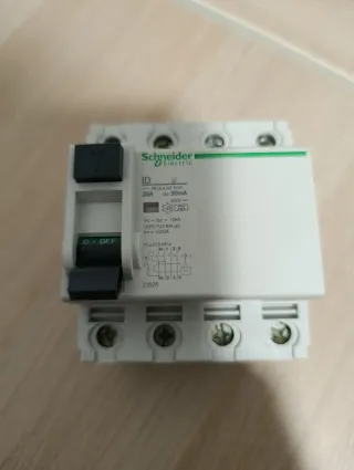 Interruptor Diferencial Schneider 25A 4P SI