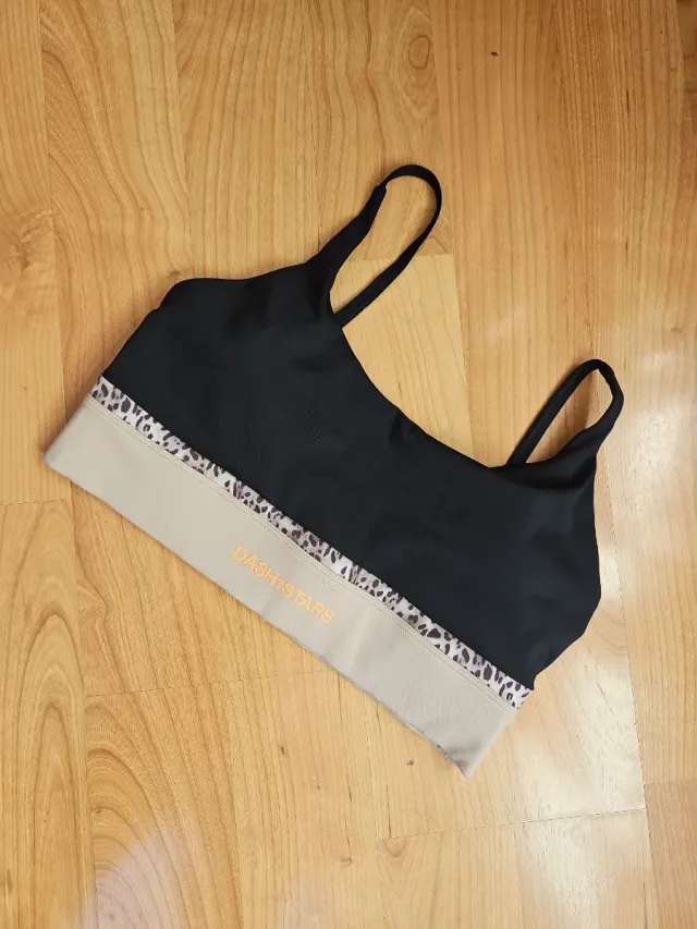 Sujetador deportivo Dash Stars. Nueva coleccion