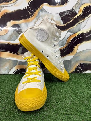 Converse bianche e gialle taglia 37