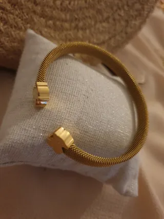 Pulsera dorada con ositos Tous