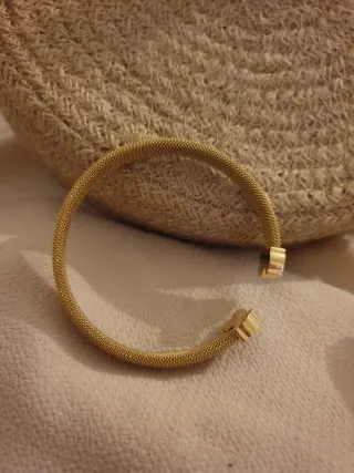 Pulsera dorada con ositos Tous
