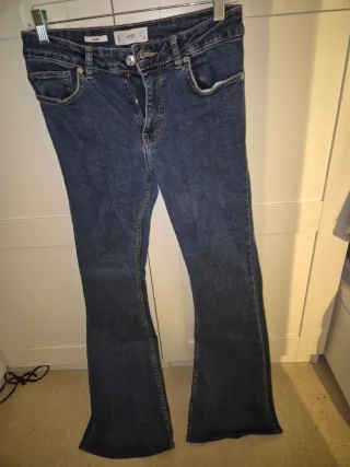 Jeans campana Mango azul oscuro