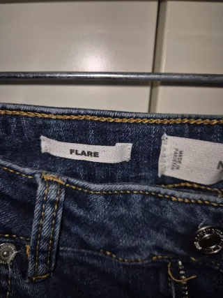 Jeans campana Mango azul oscuro