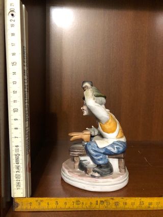 Statua Ciabattino in ceramica