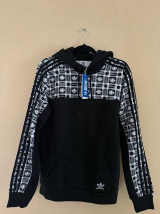 Sudadera Adidas a cuadros con logo