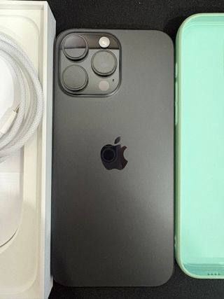 iPhone 16 Pro Max Gris - Batería 100%