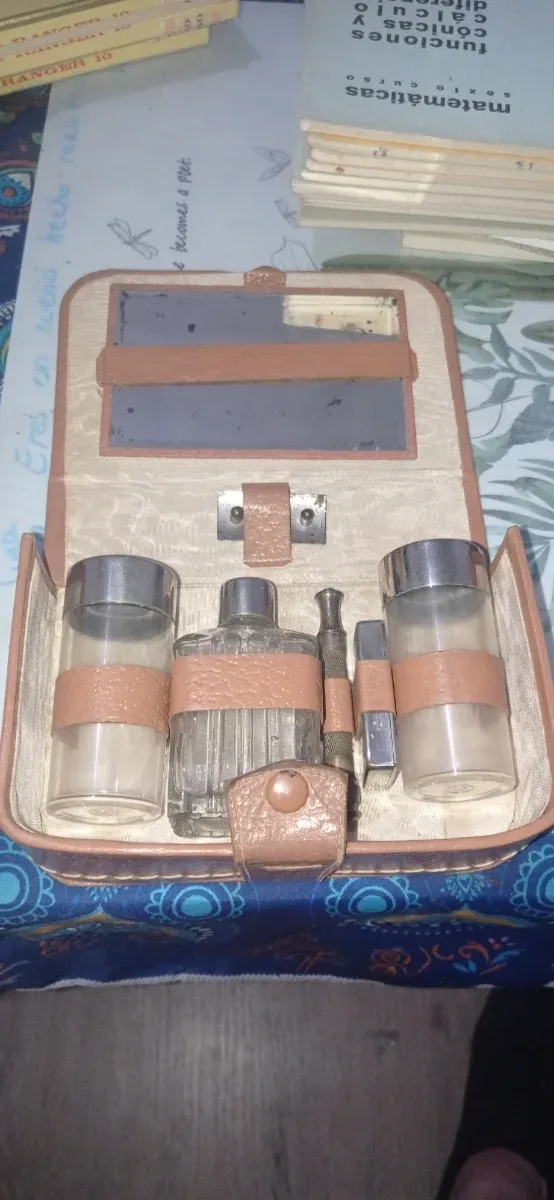 Neceser antiguo vintage afeitado