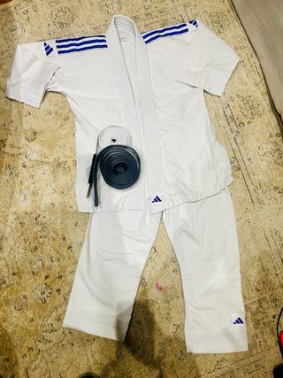 Kimono Adidas Blanco y Cinturón tamaño 130/140