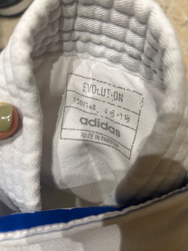 Kimono Adidas Blanco y Cinturón tamaño 130/140