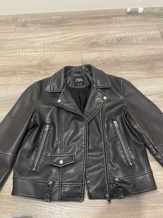 Chaqueta cuero Zara