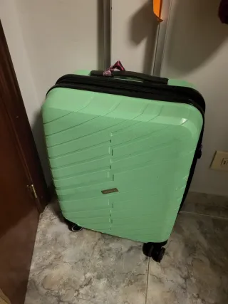 Maleta verde mint con ruedas